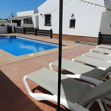 Chalet Casa Con Piscina Privada A Un Paso Del Pueblo
