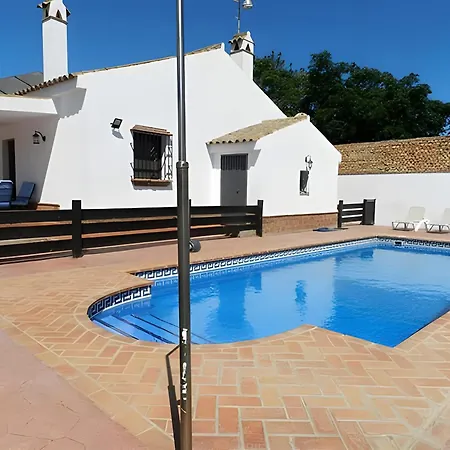 Casa Con Piscina Privada A Un Paso Del Pueblo