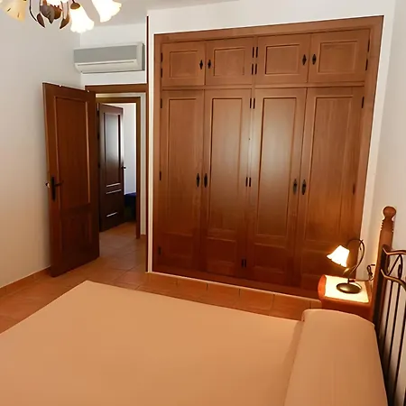 Casa Con Piscina Privada A Un Paso Del Pueblo Chalet *