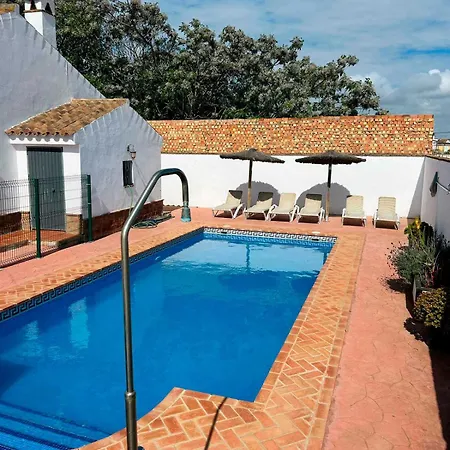 Casa Con Piscina Privada A Un Paso Del Pueblo