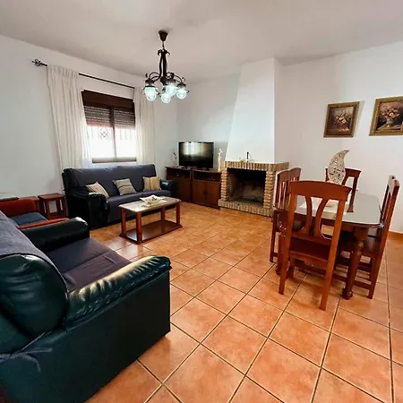 Casa Con Piscina Privada A Un Paso Del Pueblo Chalet *