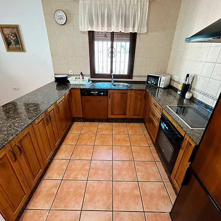 Casa Con Piscina Privada A Un Paso Del Pueblo
